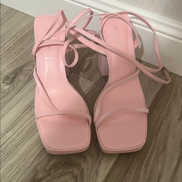 Shoes - Pink Strappy Platform Sandals